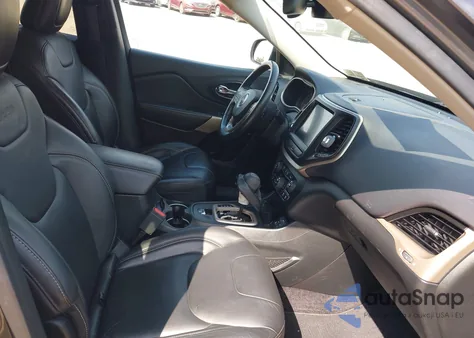 2017 Jeep Cherokee Latitude 4X4 from USA, damaged, VIN 1C4PJMCS2HW579551